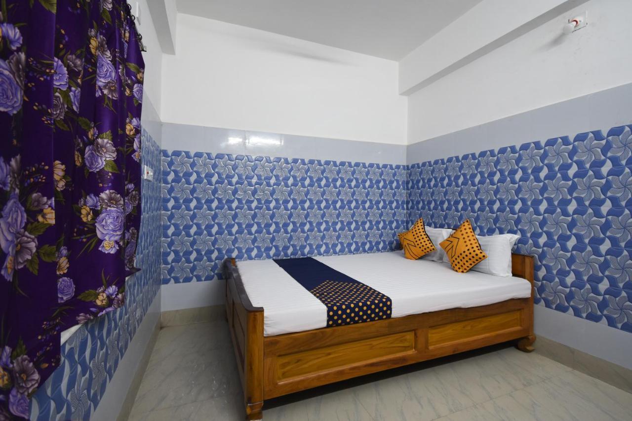 Oyo 73902 Vyttila Residency Hotel Kochi Exterior photo